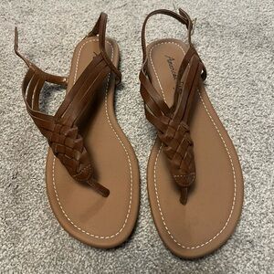 American Eagle brown woven sandals. Never worn
